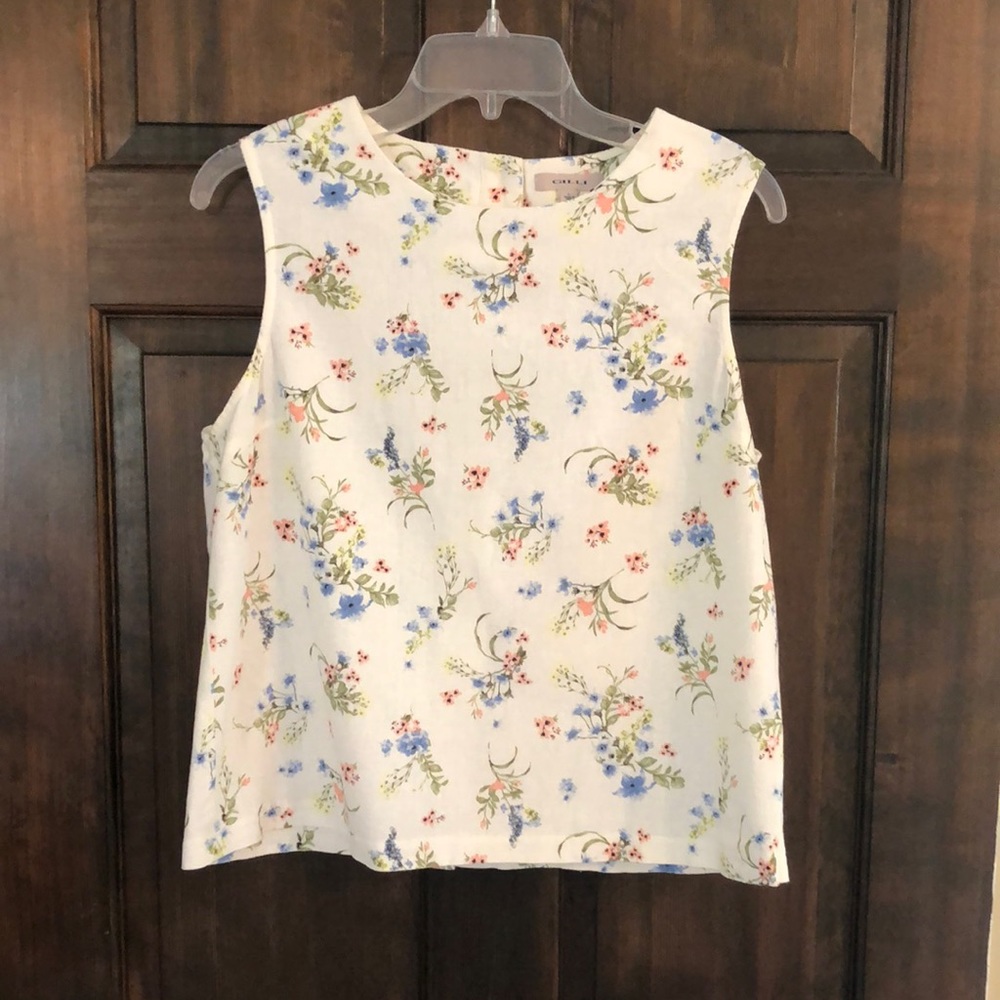 Sleeveless top